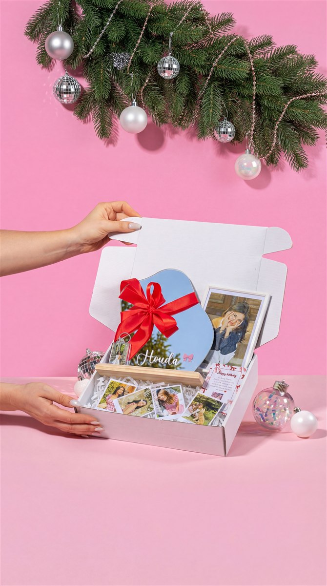 Box Zinnia, coffret cadeau premium avec miroir, cadre, porte-clés et polaroids personnalisés